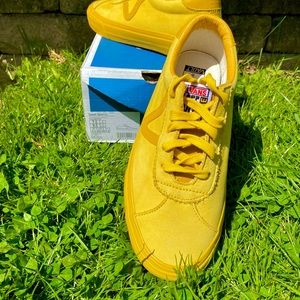 VANS Epoch Sport LX Yellow - Size Mens 7.5 / Womens  9.